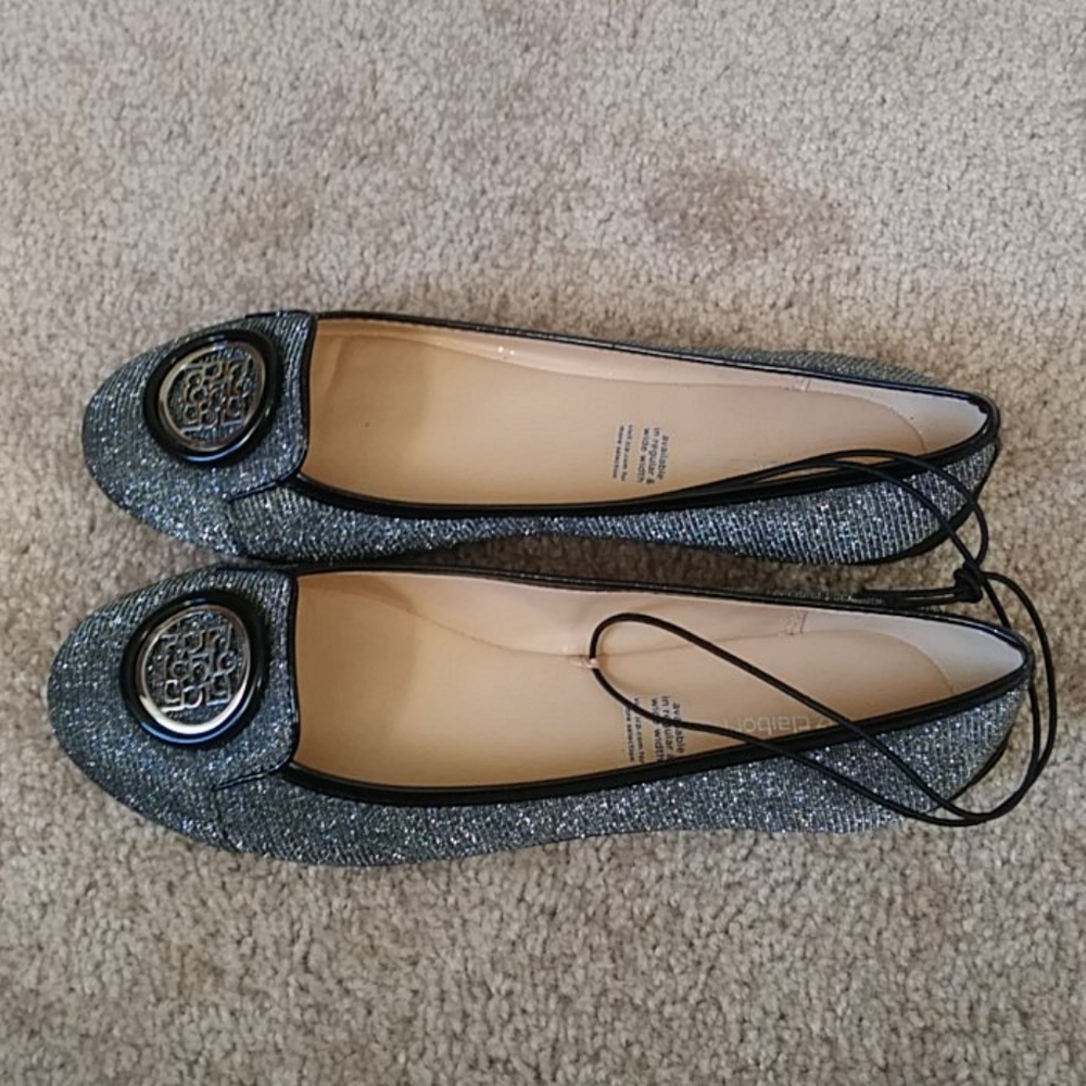 Shoe - Picture 4 of 8